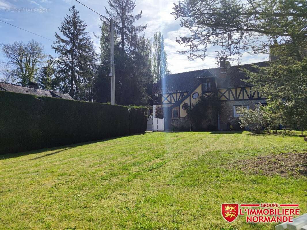 Maison à FONTAINE-SOUS-JOUY