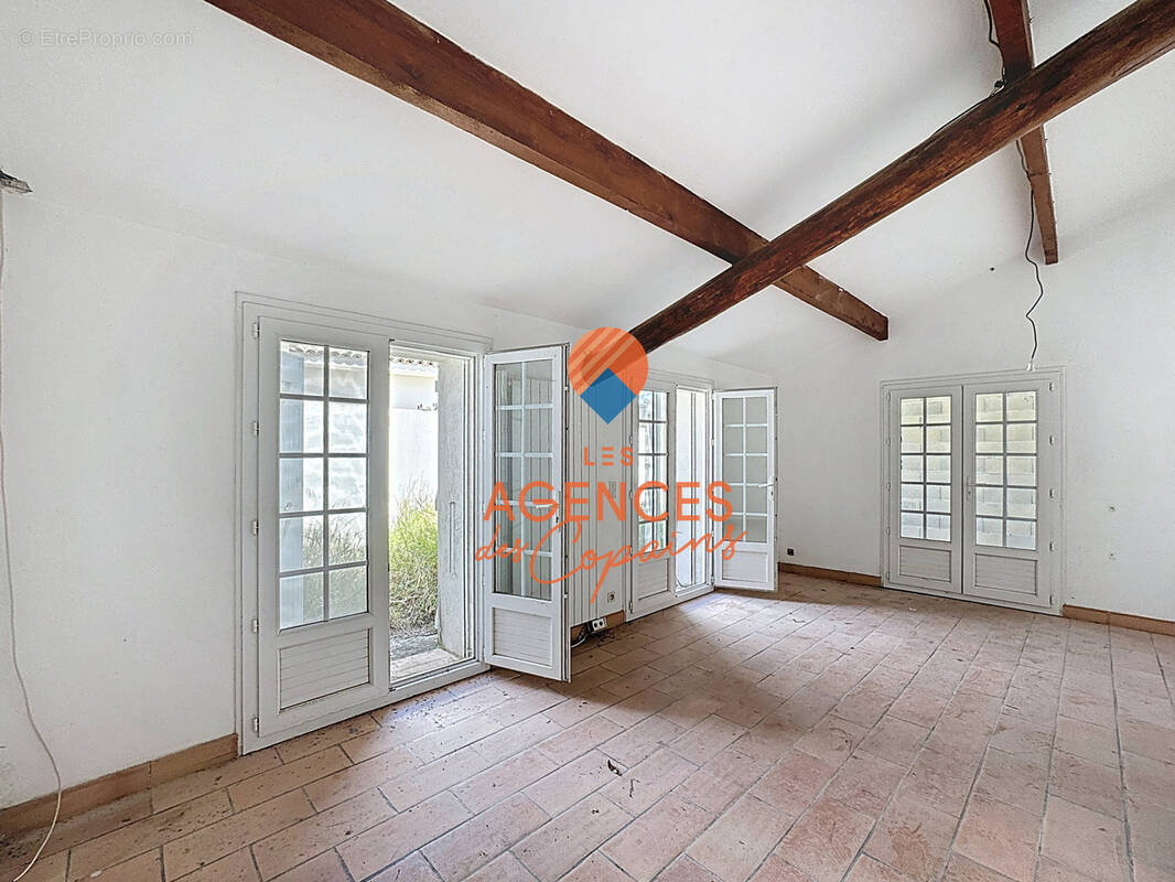 Appartement à SAINT-CYR-SUR-MER