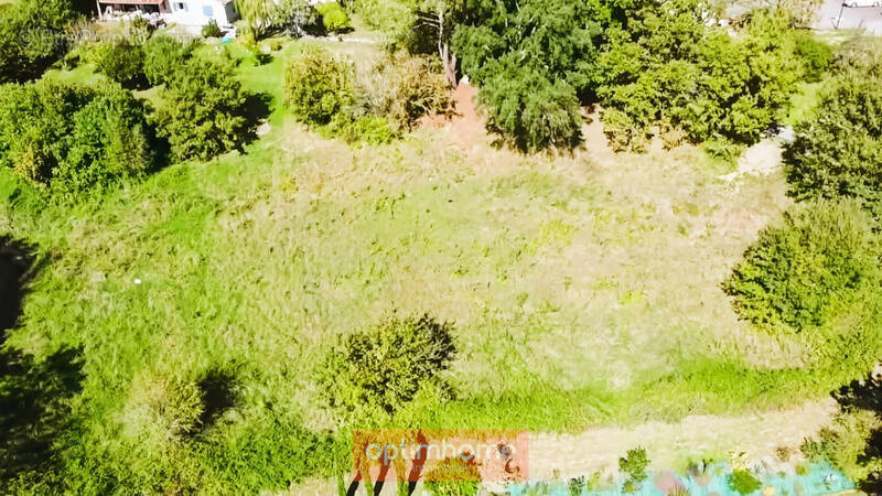 Terrain à SAUVETERRE-DE-BEARN
