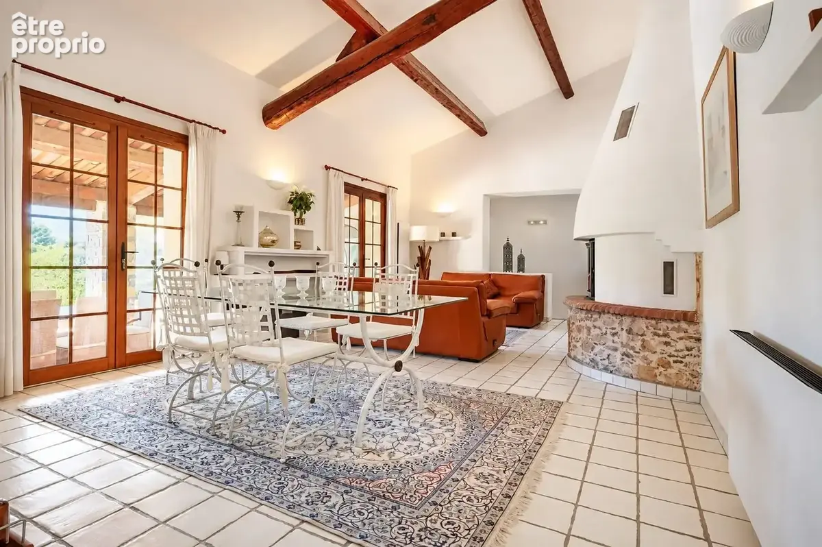 Maison 6 pièces 142 m² à vendre à La Roquebrussanne (83136) - photo 6