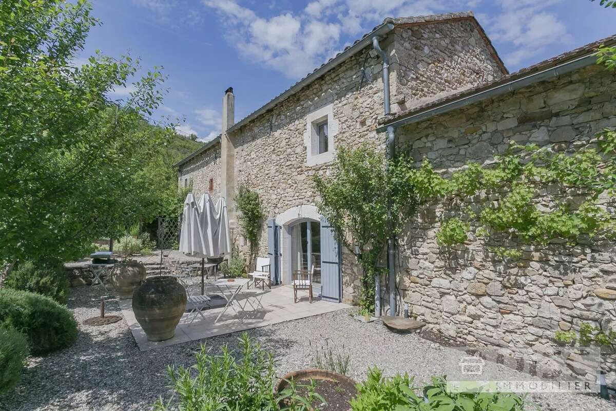 Maison à LES CABANNES