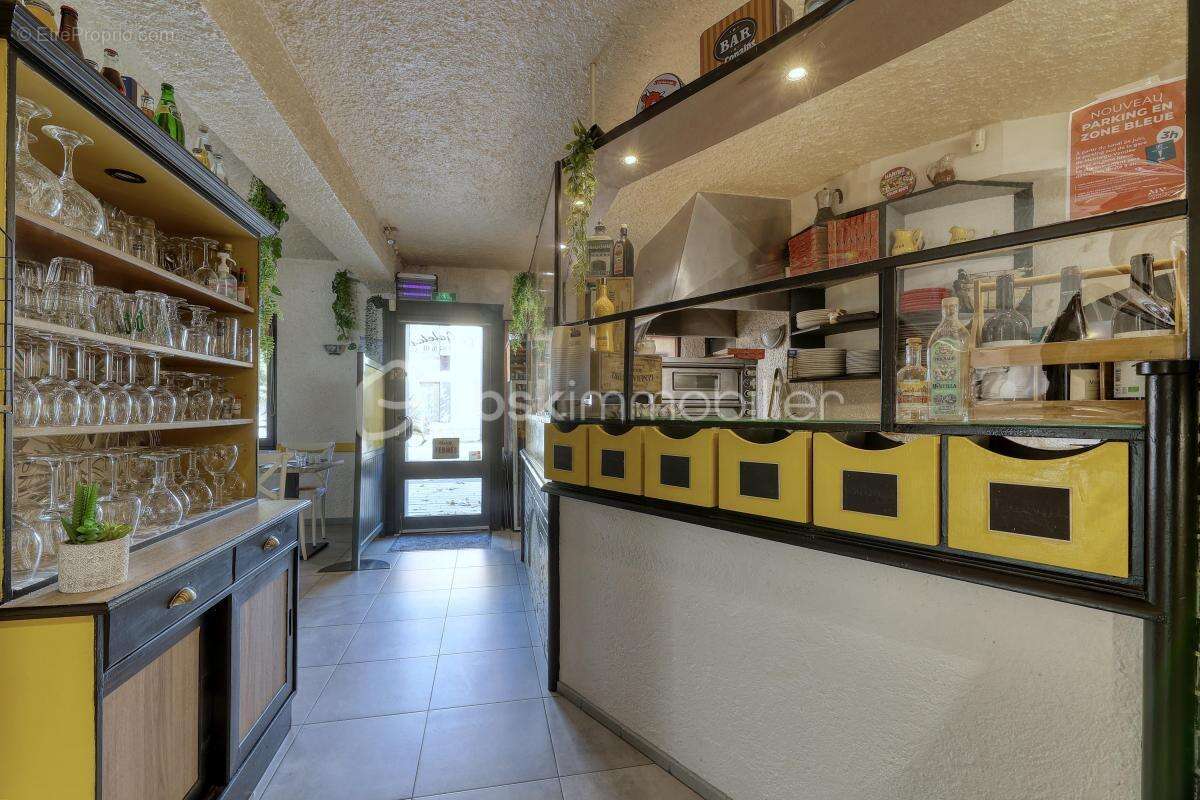 Commerce à MONTAIGU