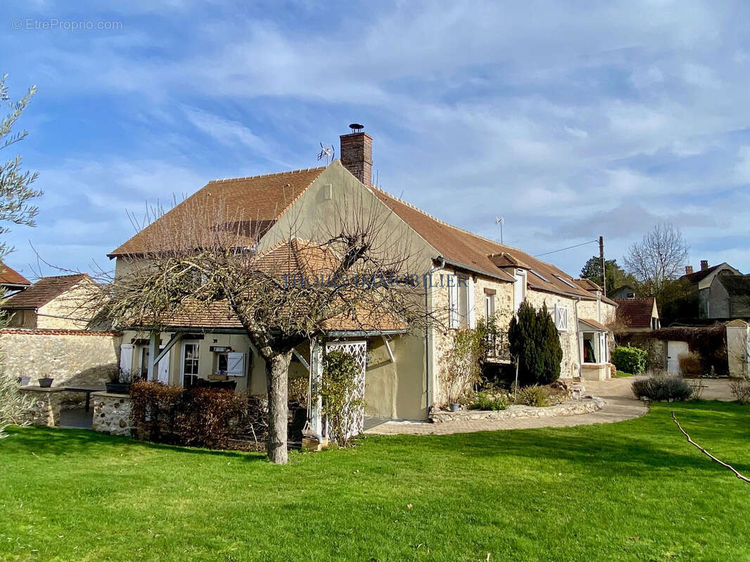 Maison à ORGERUS
