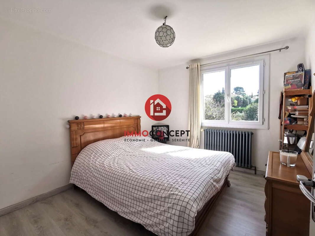 Maison à BAGNOLS-SUR-CEZE