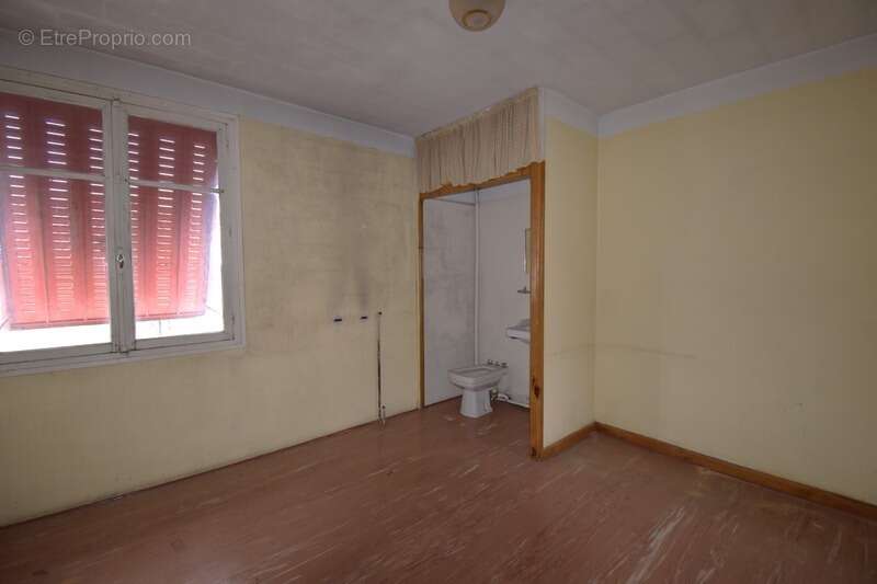 Maison à vendre 14 pièces ROCHEPAULE (07) - photo 11