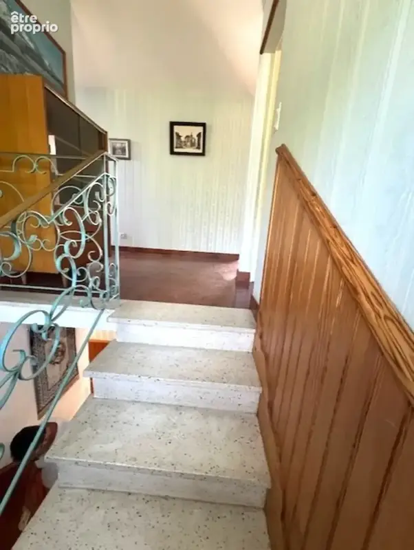 Maison à vendre 8 pièces SAINTES (17) - photo 10