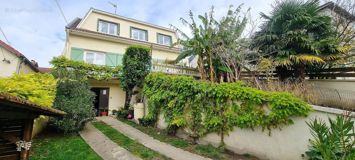 Maison à MONTFERMEIL