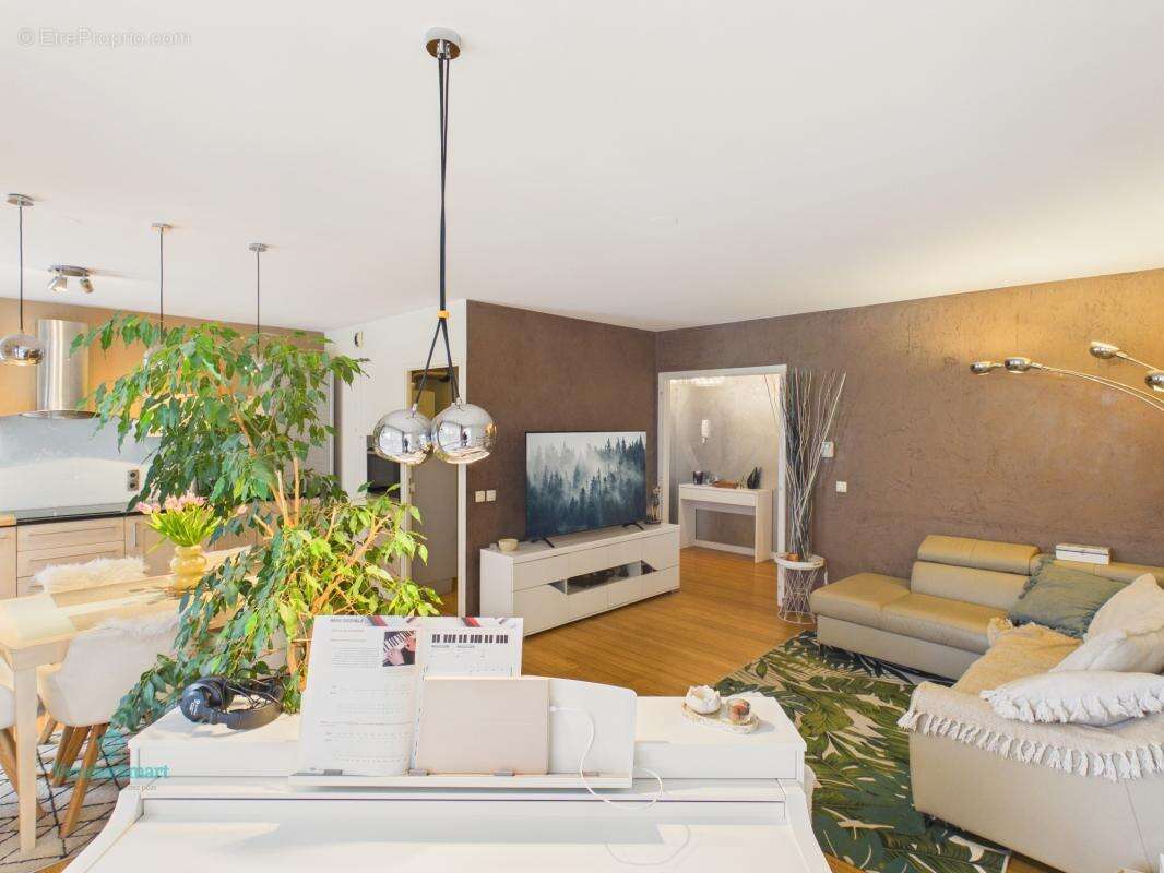 Appartement à VILLE-LA-GRAND