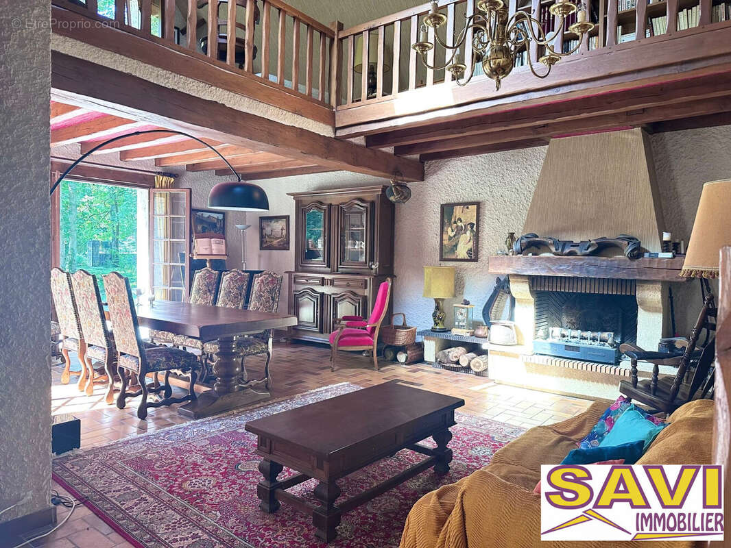 Maison à FERRIERES-EN-GATINAIS