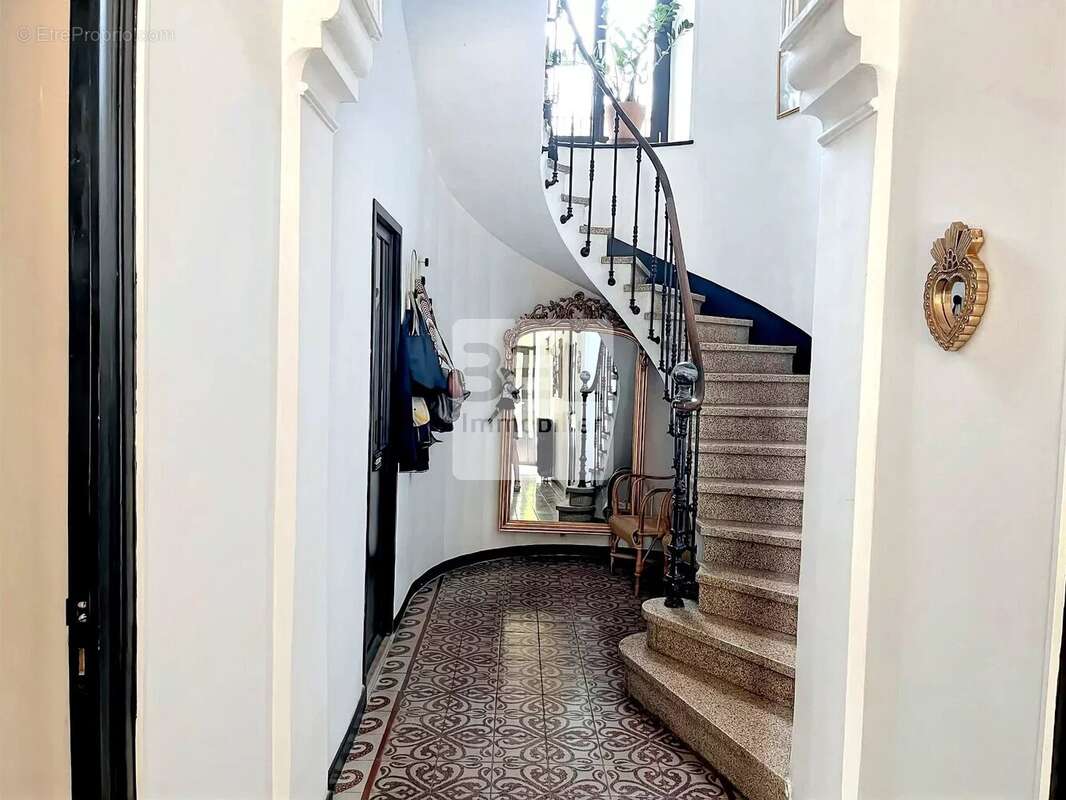 Maison à BAGNOLS-SUR-CEZE