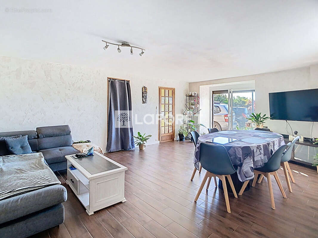Maison à MONTERFIL