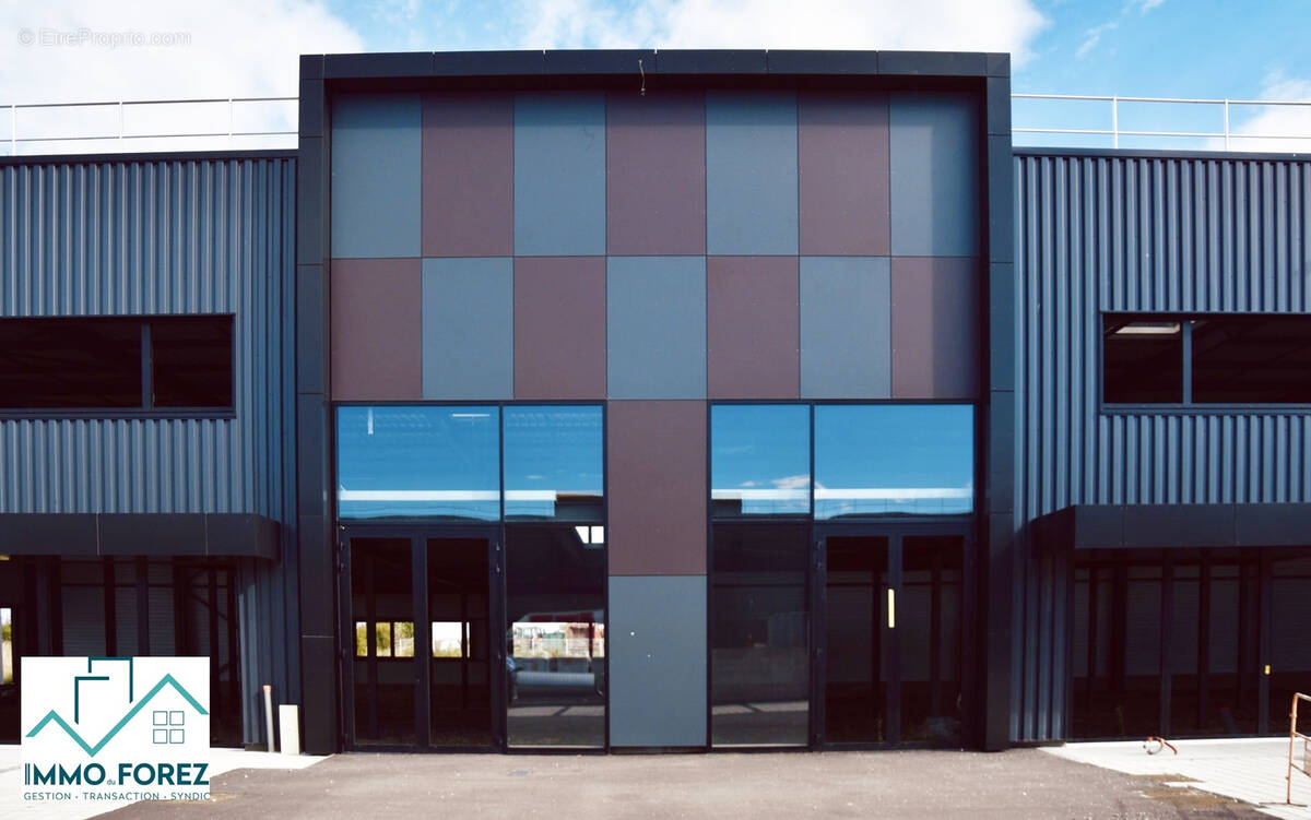 Commerce à MONTROND-LES-BAINS