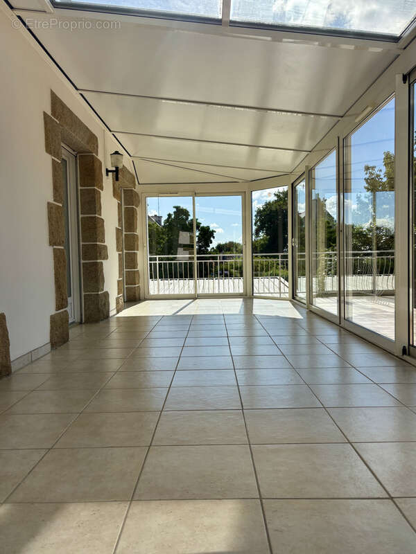 Vaste maison a gouesnach - photo 4