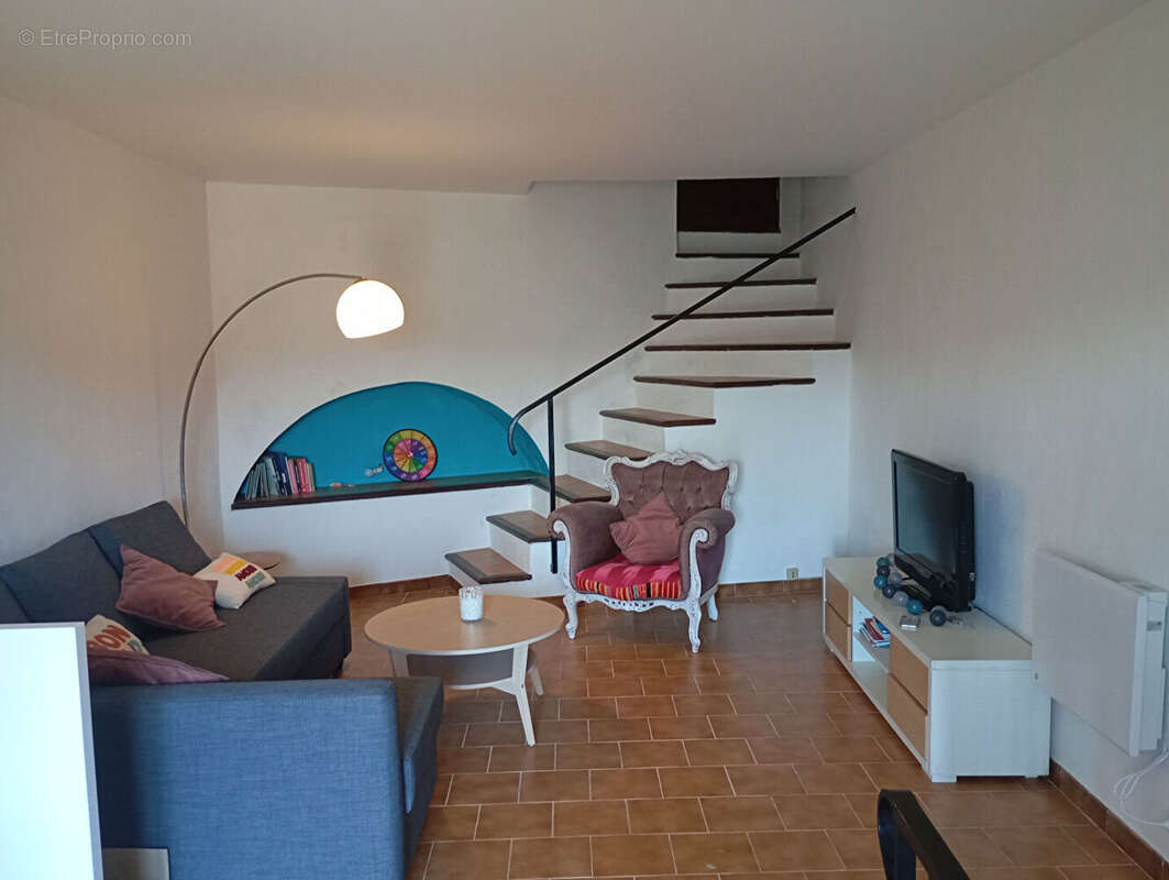 Maison à BERRE-LES-ALPES