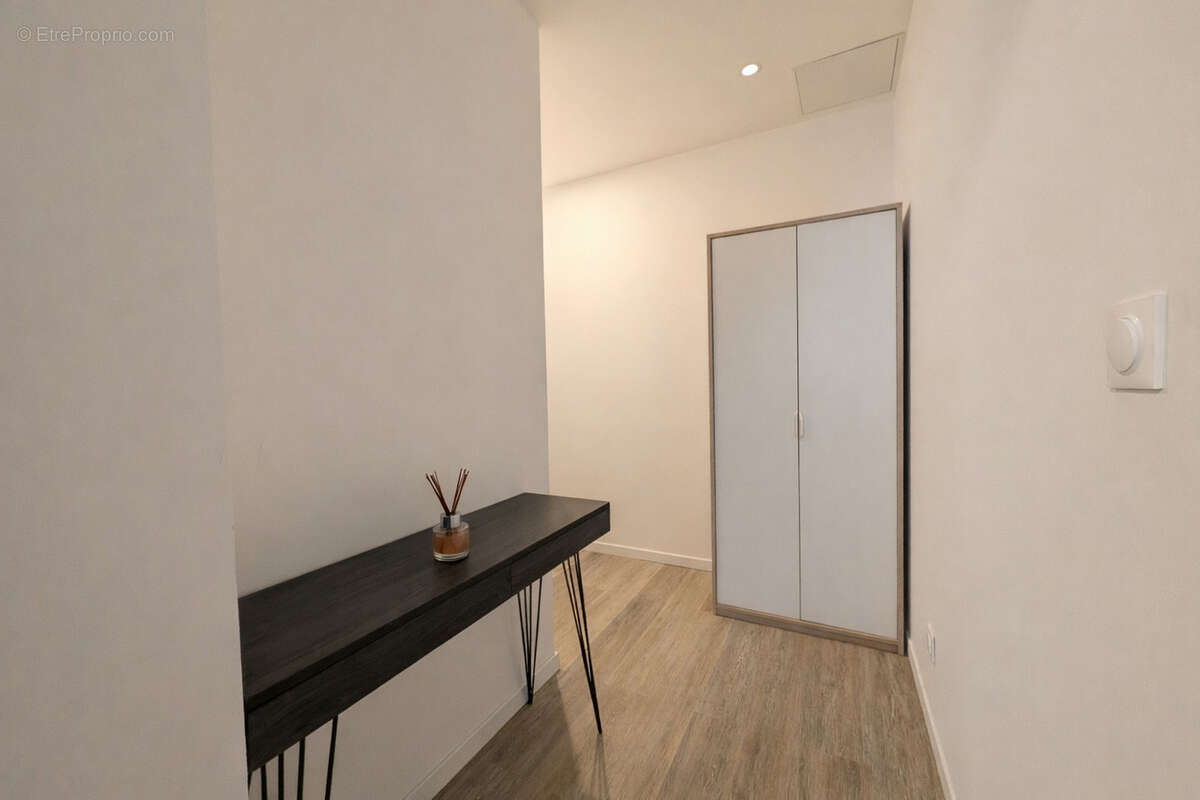 Commerce à MARSEILLE-1E