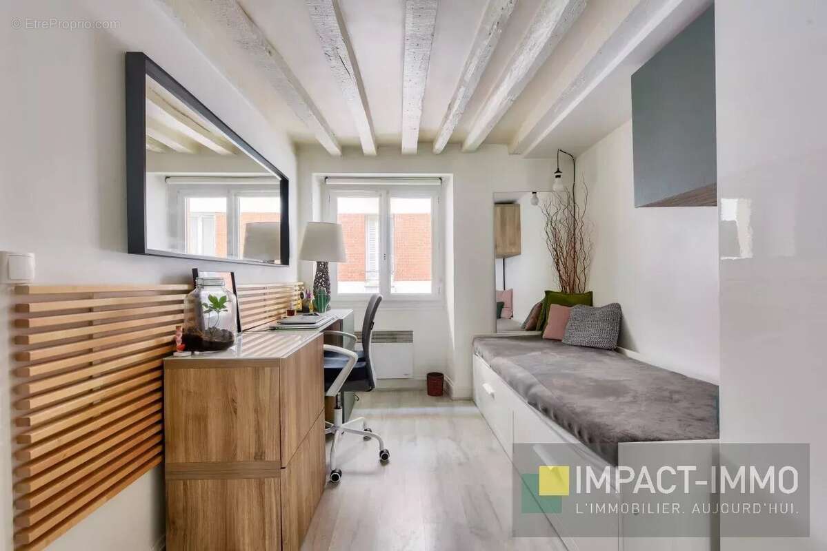 Appartement à COURBEVOIE