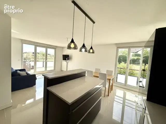 EXCLU FERNEY VOLTAIRE 01210, T3 dernier étage avec balcon, cave et 2 parkings - photo 6