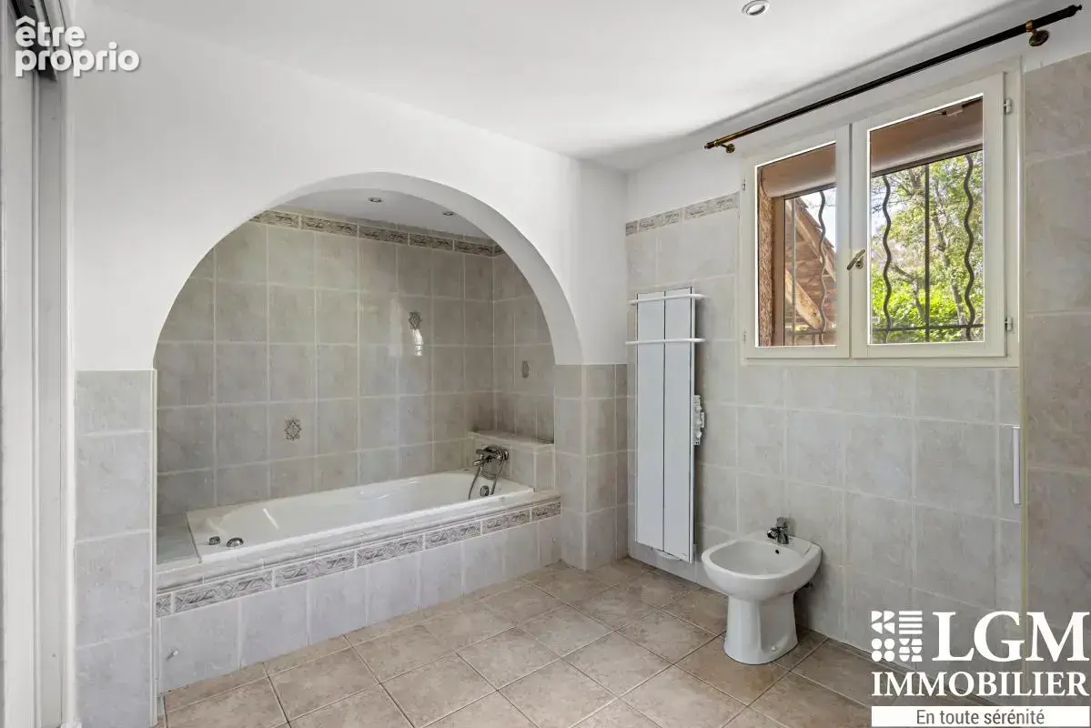 Villa familiale 180m² avec studio indépendant - photo 11
