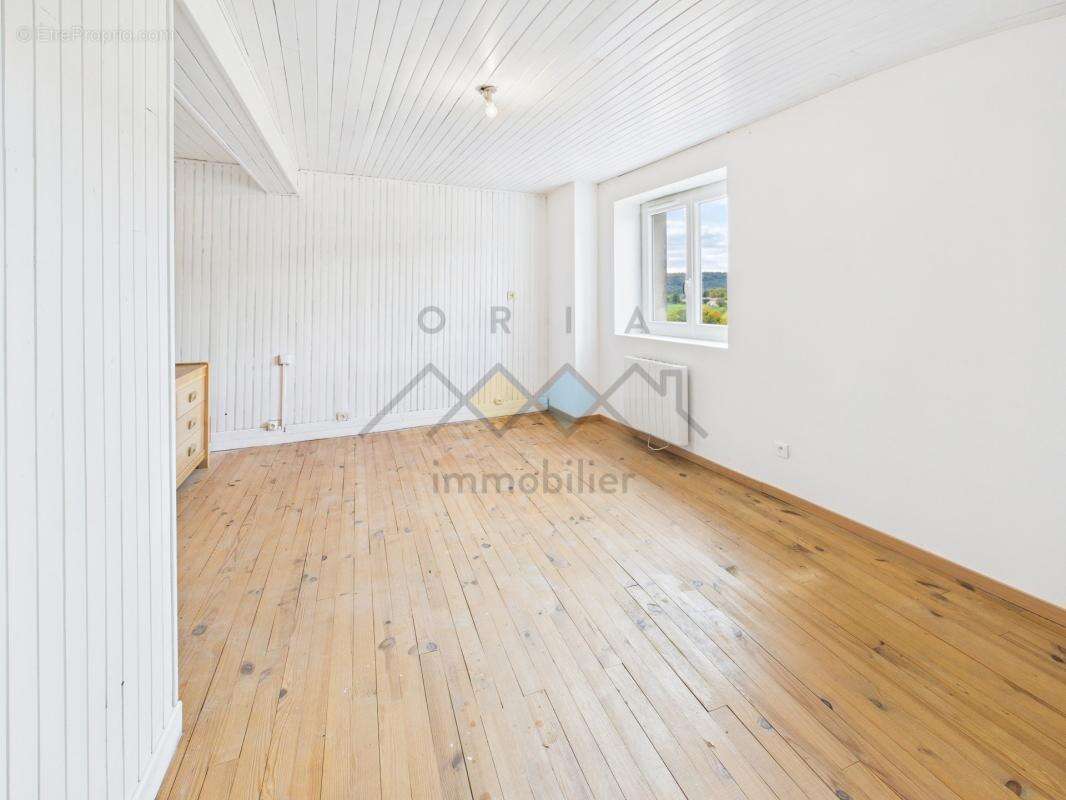 Maison à VILLECEY-SUR-MAD