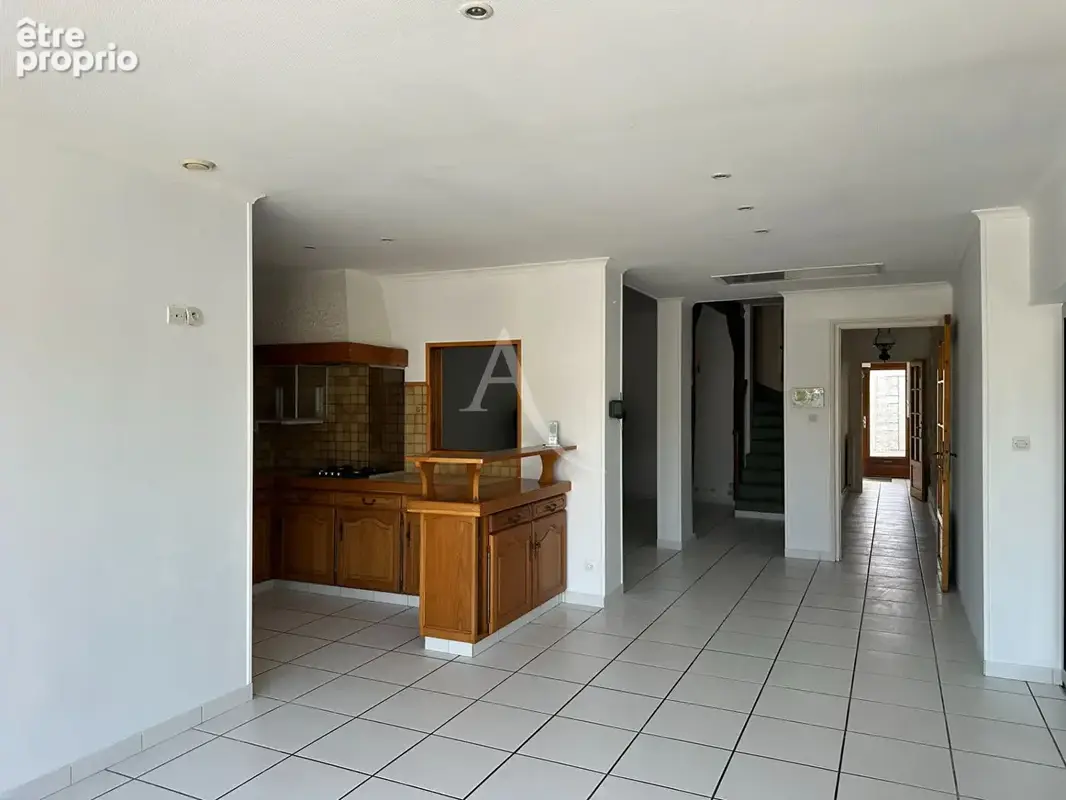 Grande maison familiale de 193.96 m2 avec piscine à Rochefort - photo 7