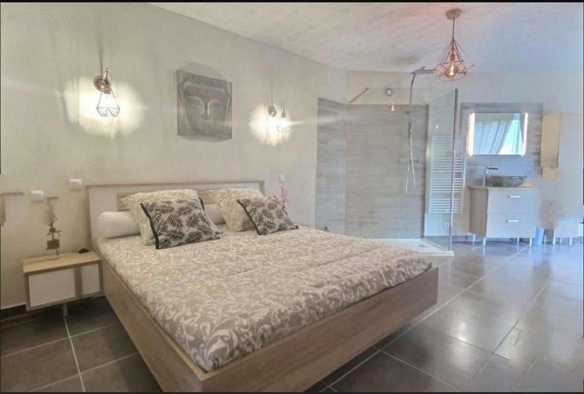 Maison à LE CANNET-DES-MAURES