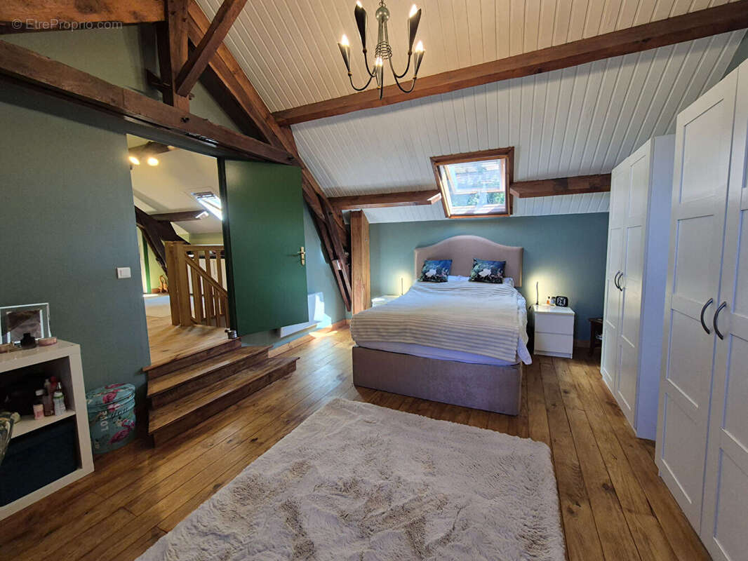 CORRÈZE. PEYRISSAC. Maison en pierre avec 3 chambres, gîte en pierre, garage et jardin de 2 062 m². - photo 10