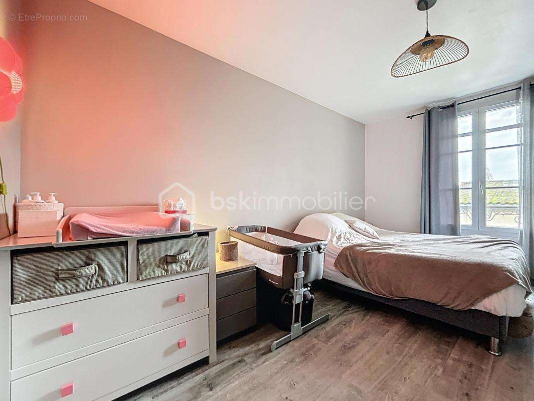 Maison à CUBZAC-LES-PONTS