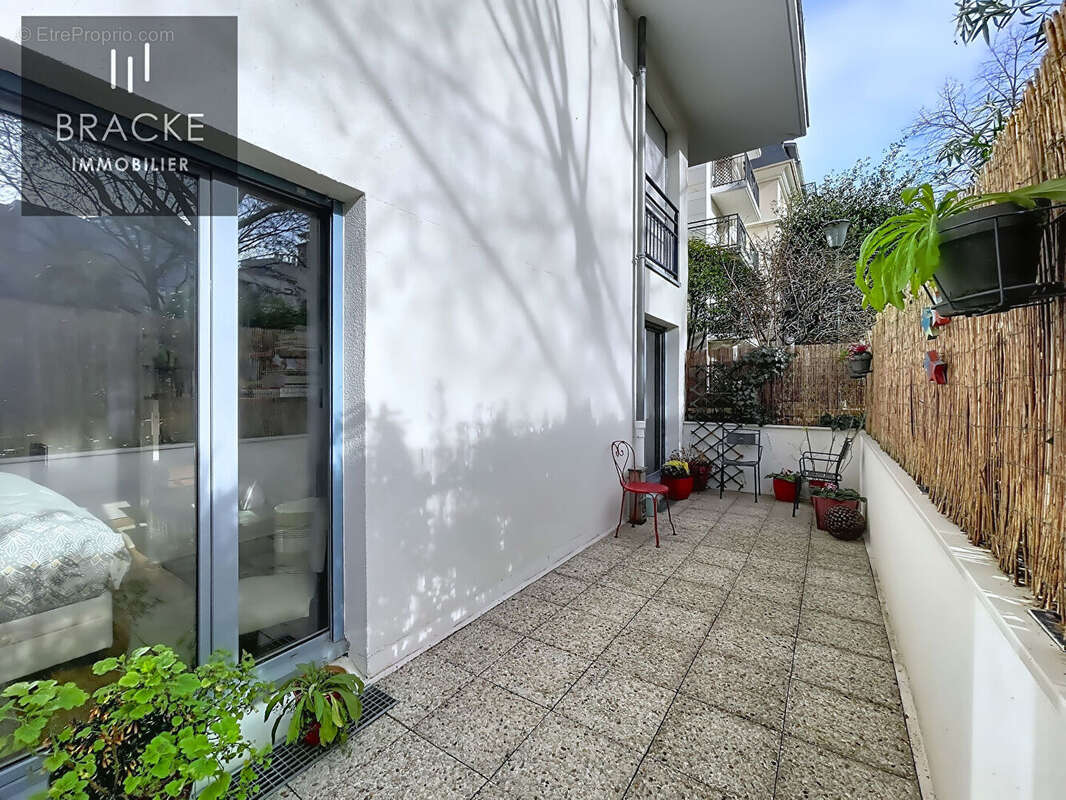 Appartement à LA GARENNE-COLOMBES