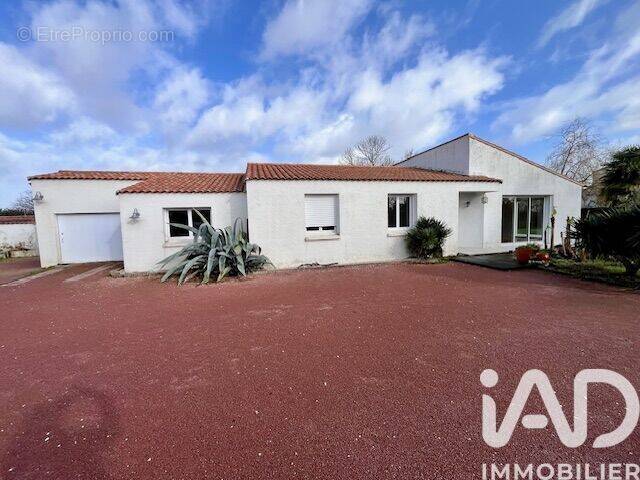 Photo 1 - Maison à CHALLANS