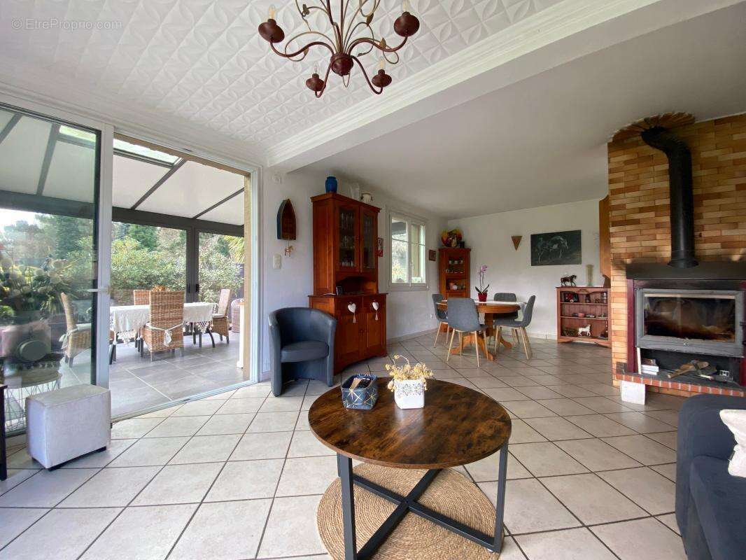 Maison à LES MATHES