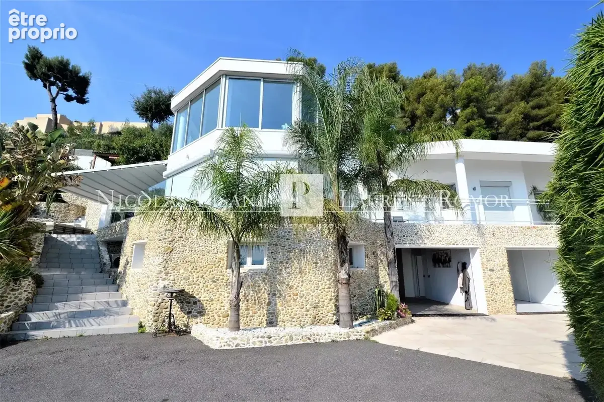 Villa contemporaine  sur les hauteurs de Roquebrune Cap Martin - photo 2