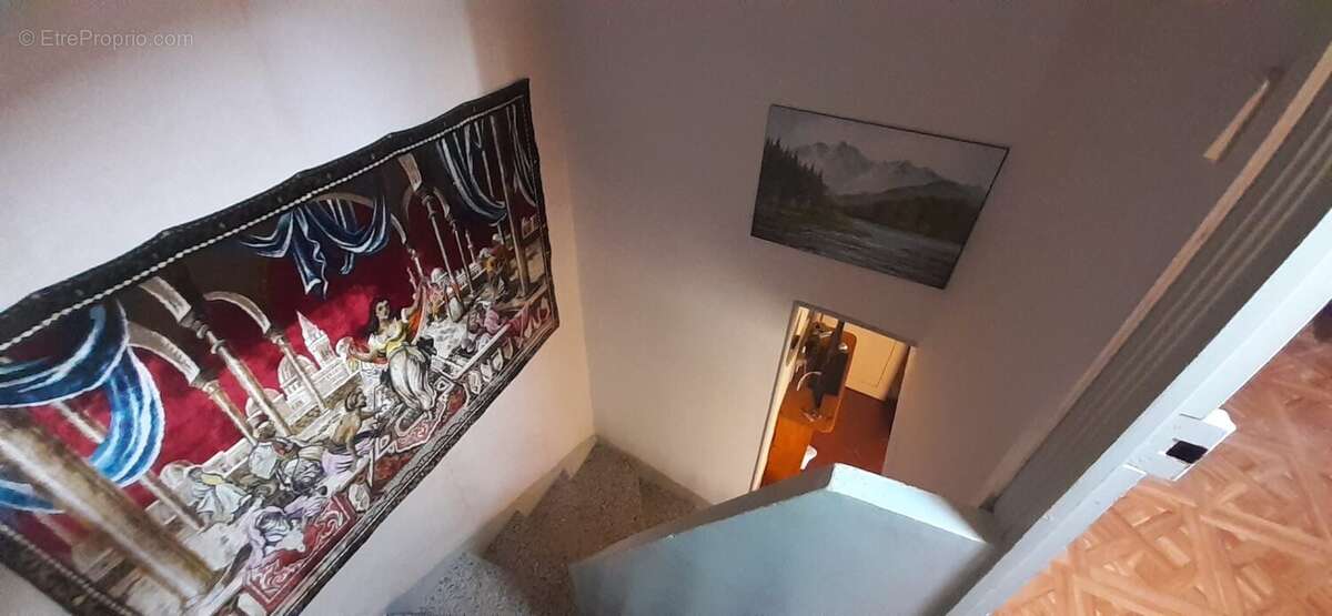À Vendre à Roujan  Ensemble Immobilier avec Potentiel Locatif - photo 7