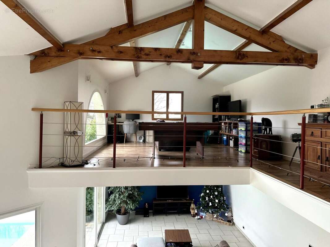 Photo 7 - Maison à SAINT-ROMAIN-DE-JALIONAS