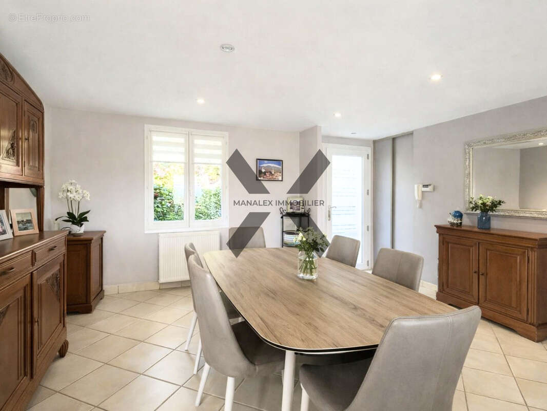 Maison à SAINT-VINCENT-DE-BOISSET