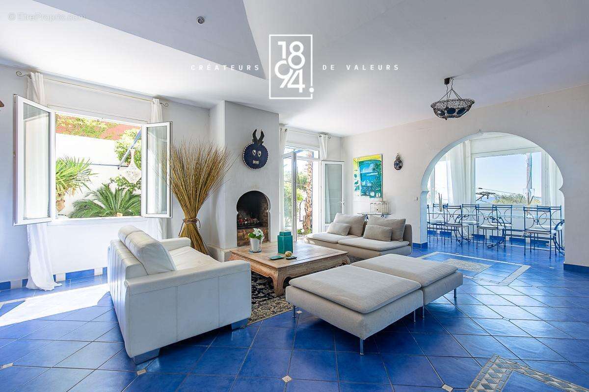 Maison à CARRY-LE-ROUET