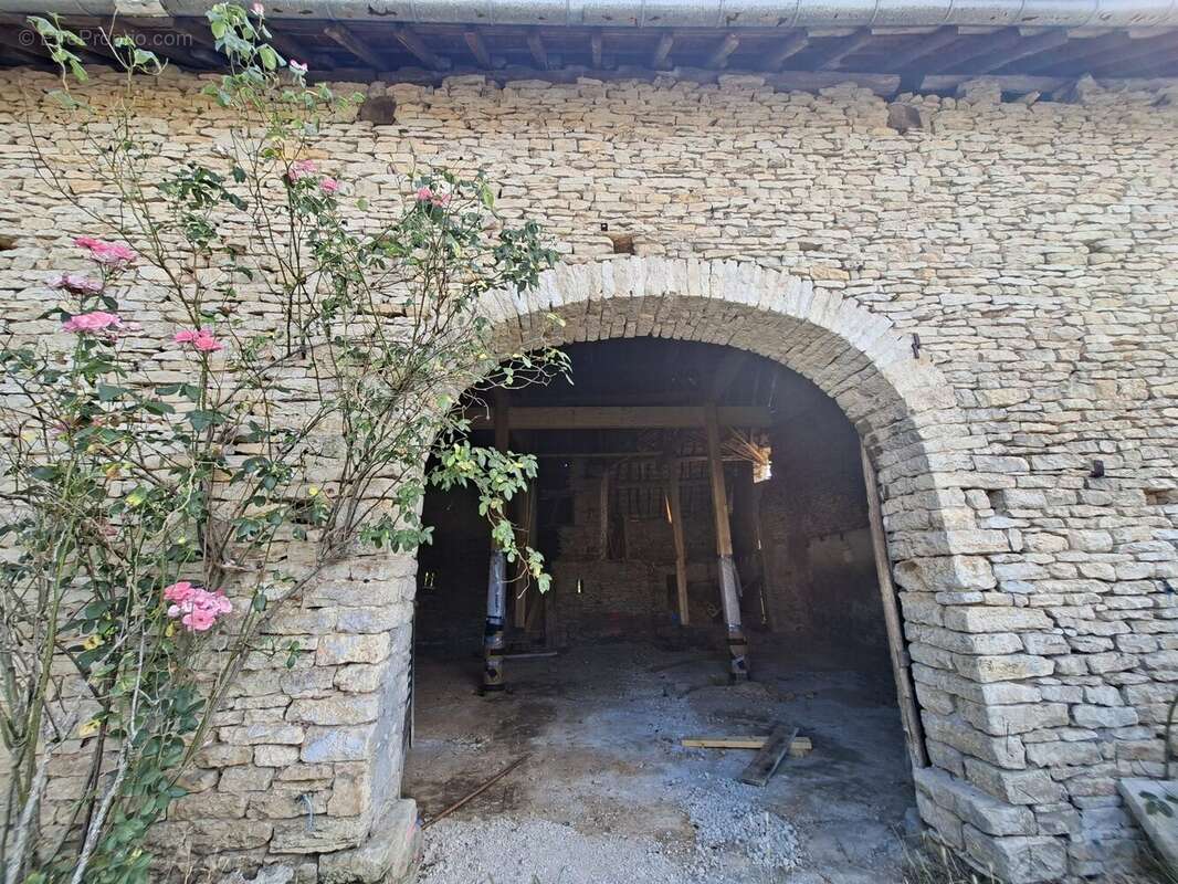 Maison 300 m² à Valleroy  - photo 7
