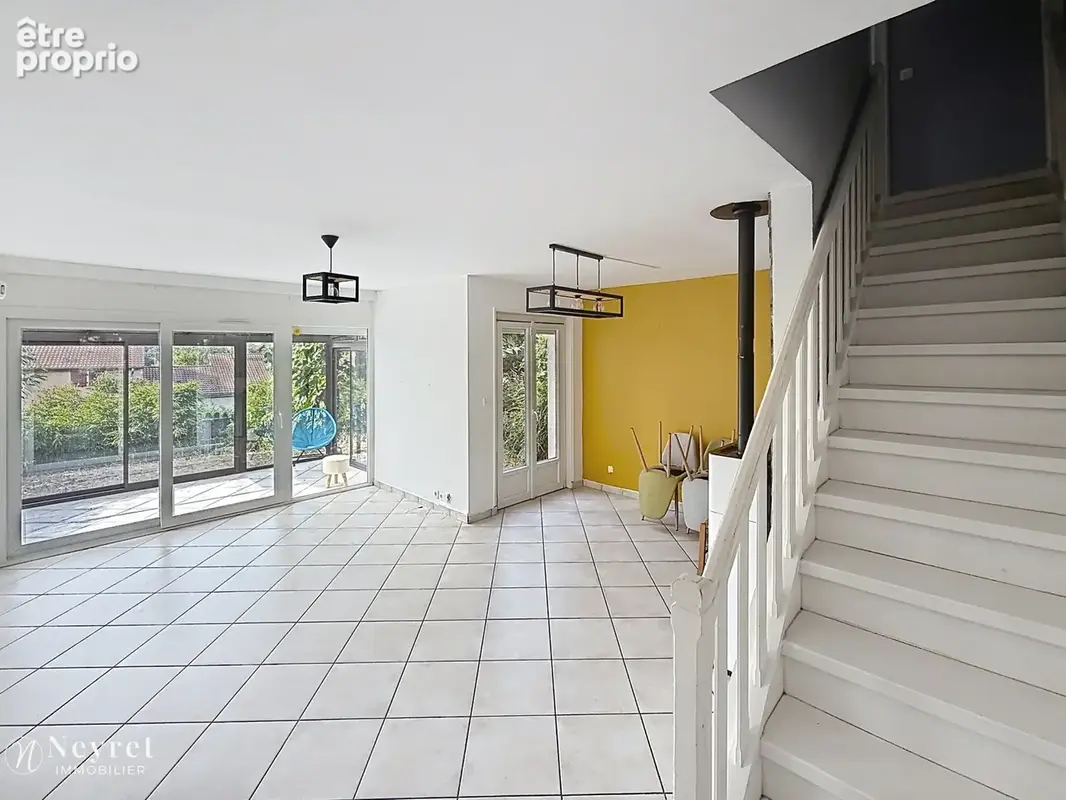 Maison familiale 110 m2 avec piscine, suite parentale et panneaux solaires   Saint-Joseph - photo 5