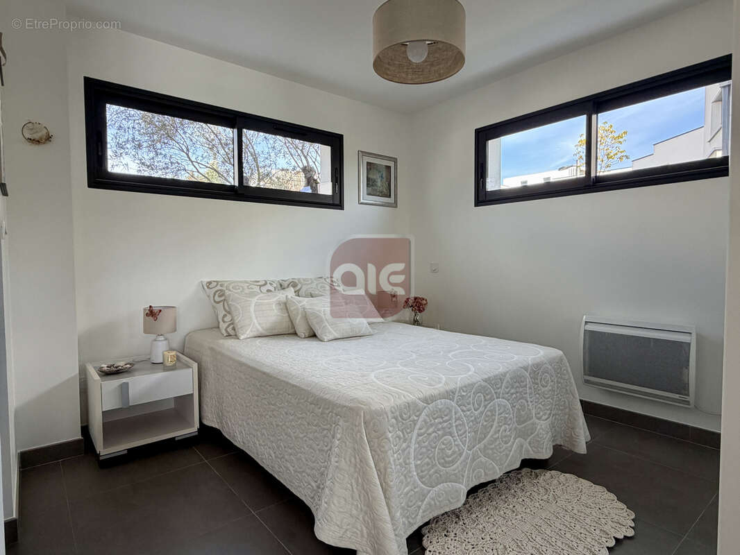 EXCLUSIVITÉ A.I.E. !! Superbe villa T4 récente avec vue dégagée. - photo 9