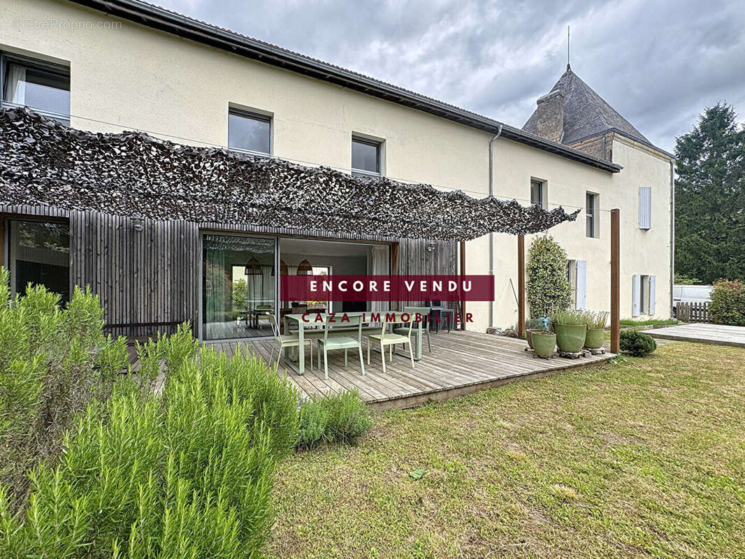 Maison à FARGUES-SAINT-HILAIRE