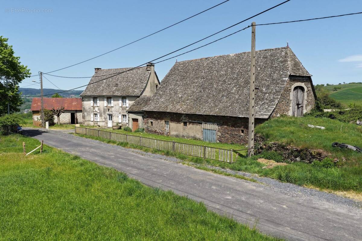 Maison à JUNHAC