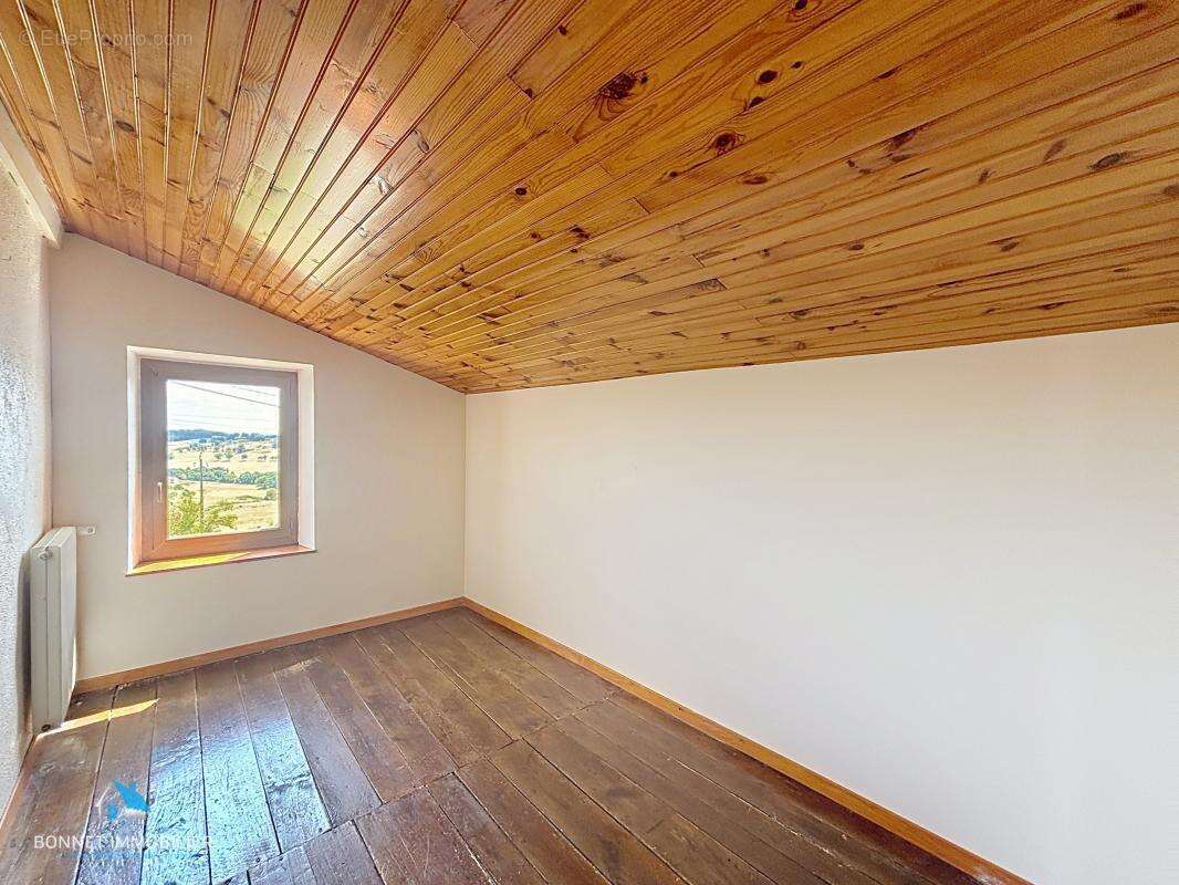 Maison de caractère avec dépendances et fort potentiel - photo 20