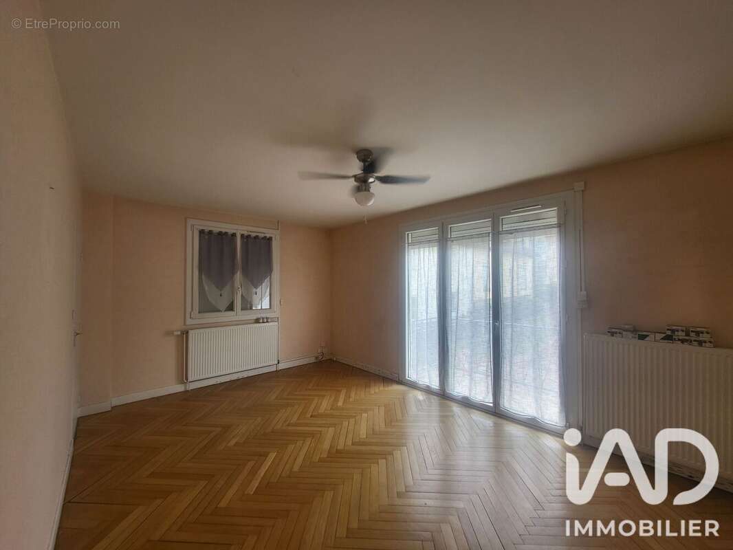 Maison 107 m² à Saint-Andre-Les-Vergers  - photo 3