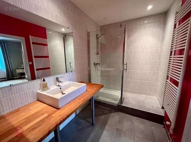 Maison à LABASTIDE-D&#039;ANJOU