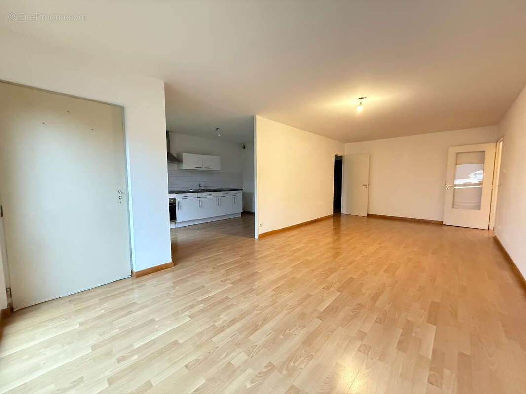 Appartement à LE RELECQ-KERHUON