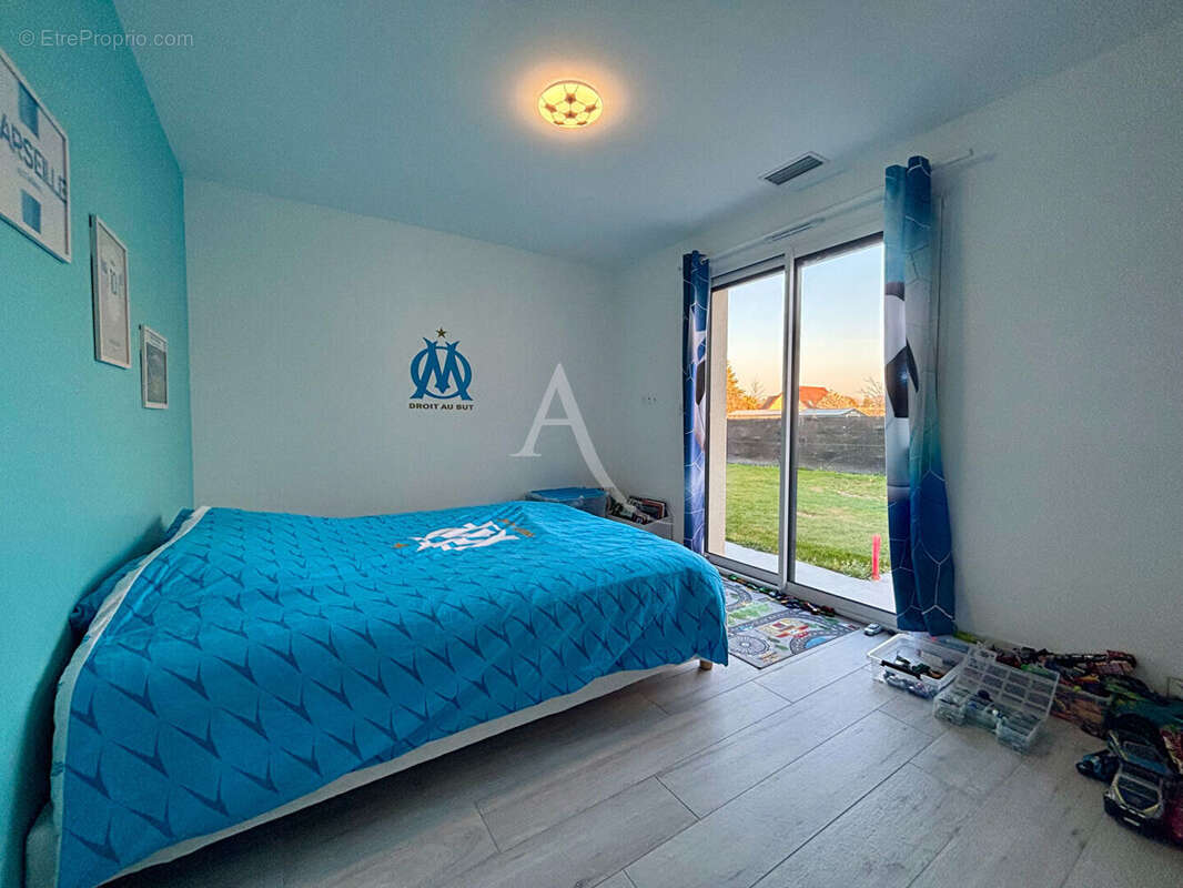 Maison à CONTRES