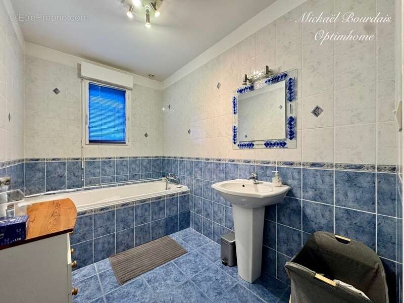 Maison à LA SUZE-SUR-SARTHE