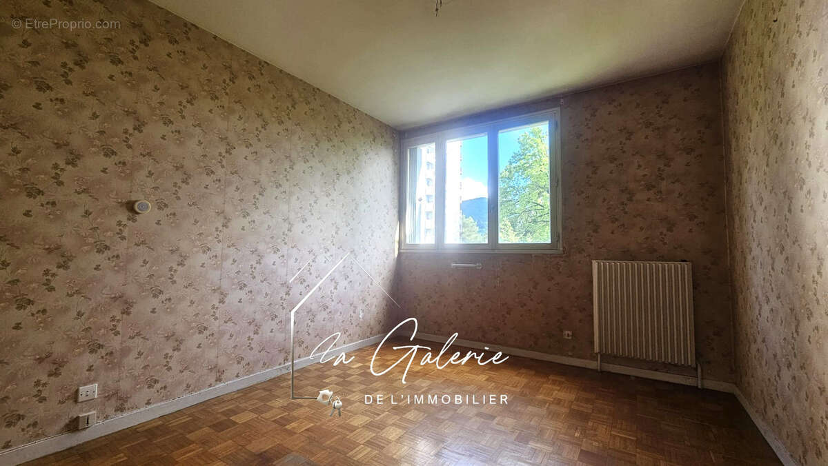 Appartement à SAINT-MARTIN-D'HERES