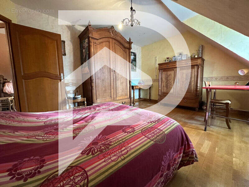 Maison à CREVECOEUR-SUR-L&#039;ESCAUT