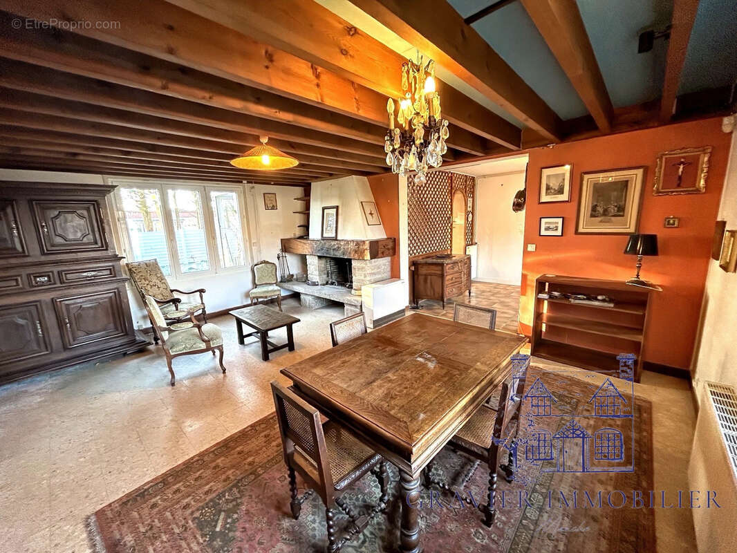 Maison à SAINT-GERMAIN-SUR-AY