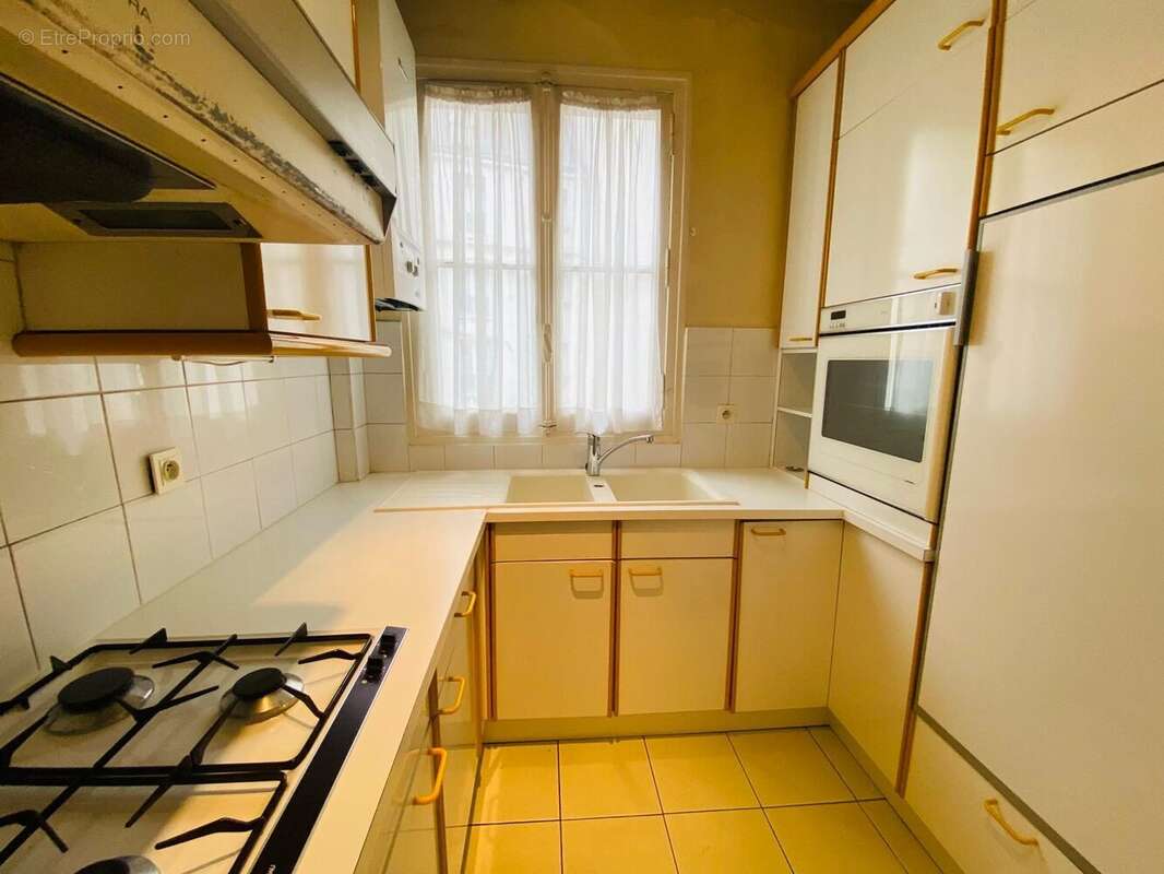 Appartement à PARIS-11E